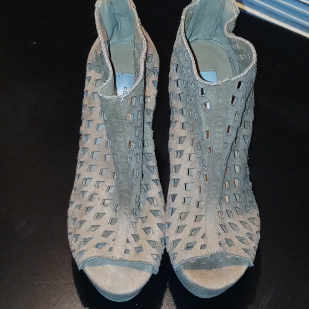 Beige wedges